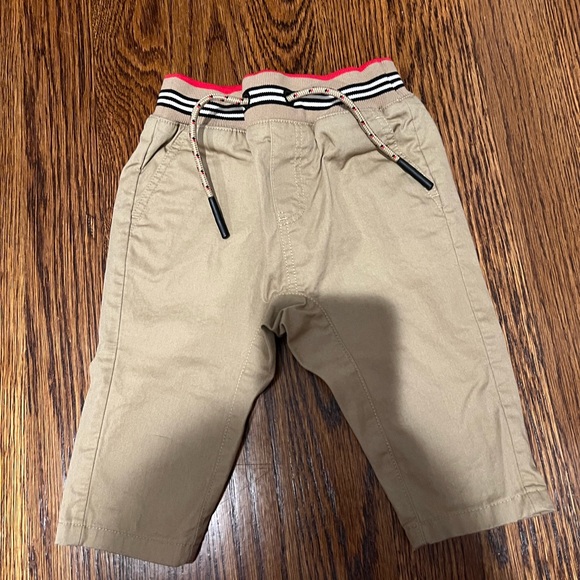 Burberry Pants - Picture 2 of 3